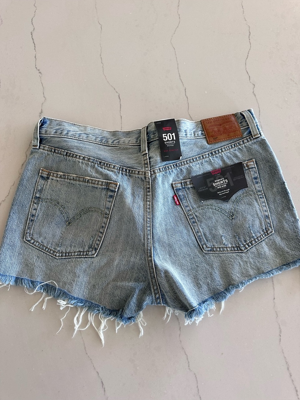 Levi's 501 Mid Rise Denim Shorts Button Fly 100% Cotton Cutoff Womens 32 NWTs - Picture 5 of 16